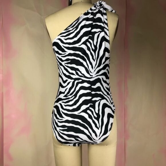ASOS Motel Frances One Shoulder Zebra One Piece Swimsuit Bathing Suit - Picture 7 of 7